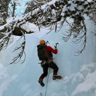 Aiguilles-en-Queyras : la cascade de glace