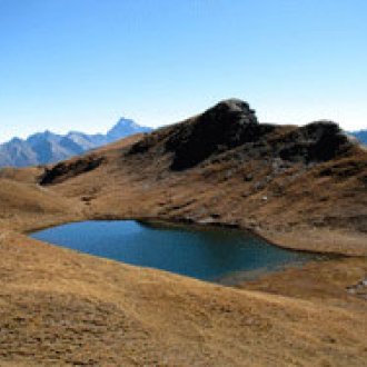 Le lac Malrif, lac de montagne à cheval sur Abriès et Aiguilles