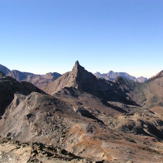 Tête des Toilies, une pointe de basalte à Saint-Véran