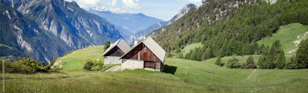 Chalets dans le Queyron