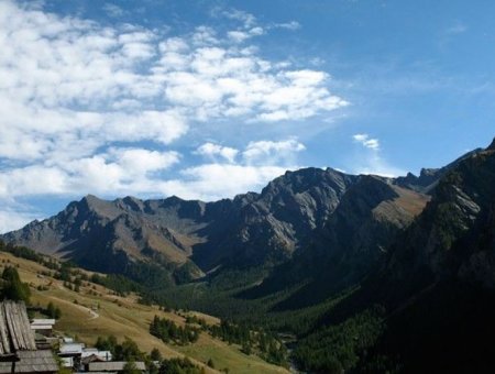 La vue en été de l'appartement les Jonquilles 4 personnes à Saint-Véran