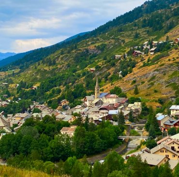 Aiguilles - Le village